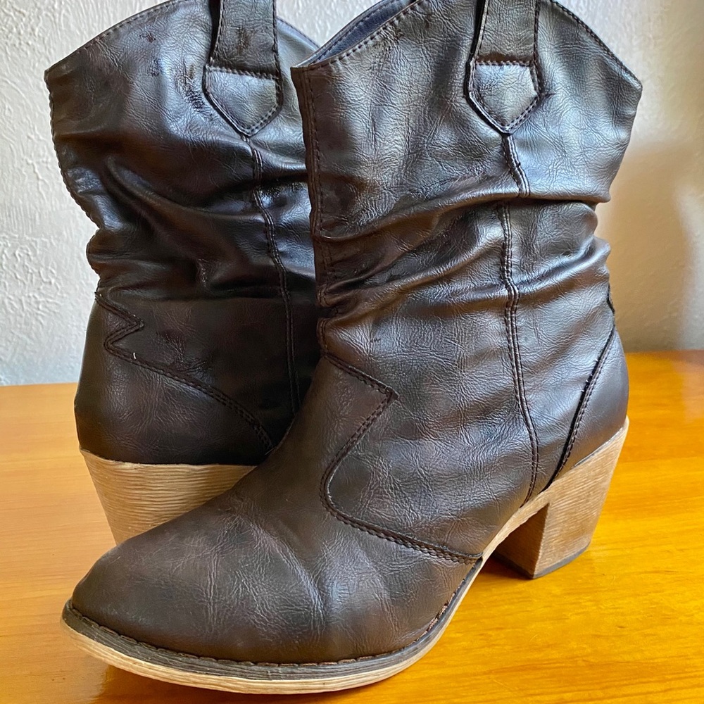 Brown Cowboy Style Boots